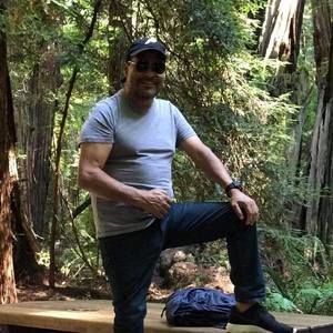 Meet your Posher, Alvaro